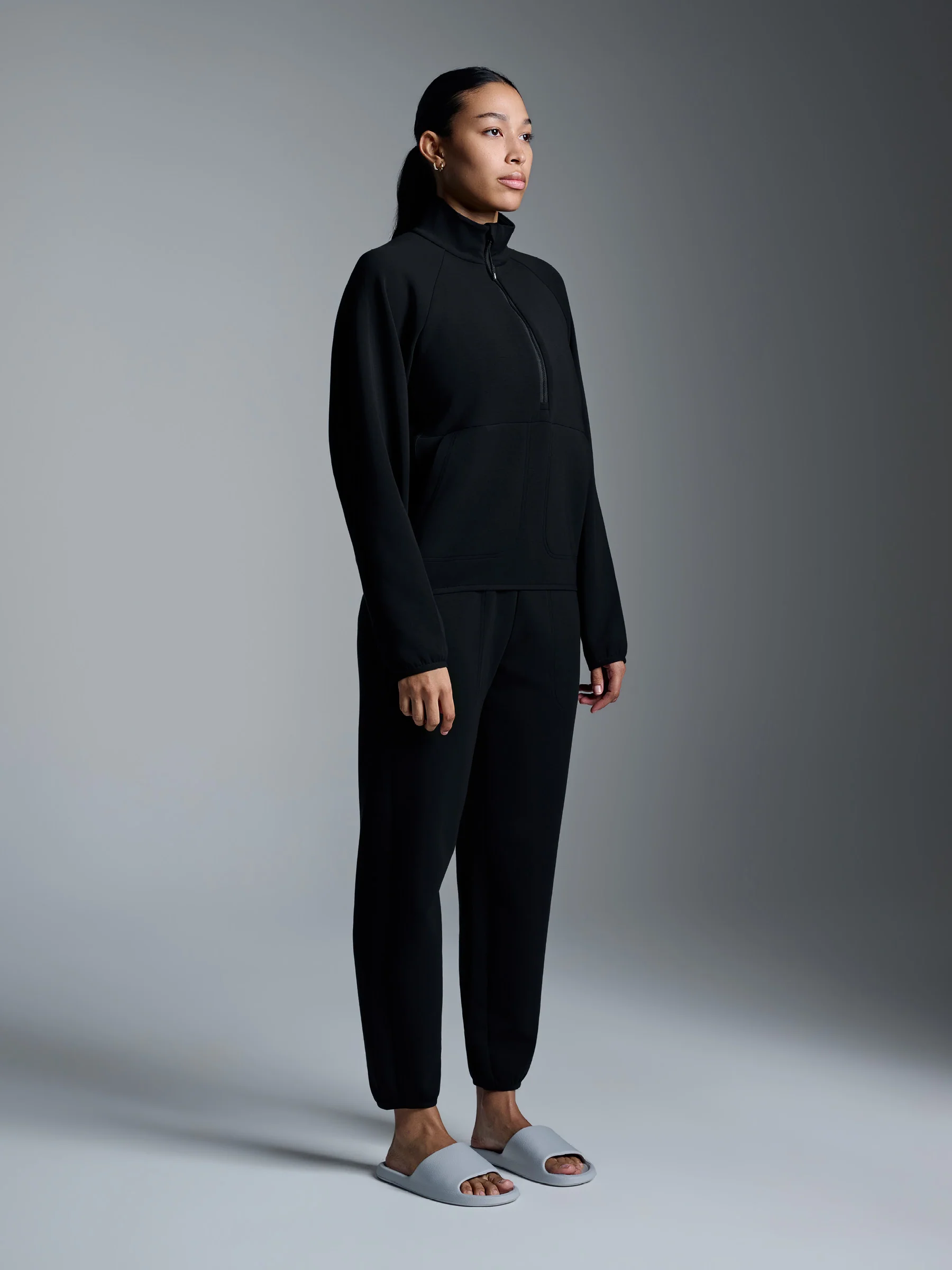 ESSENTIAL Half Zip Black - Image 4